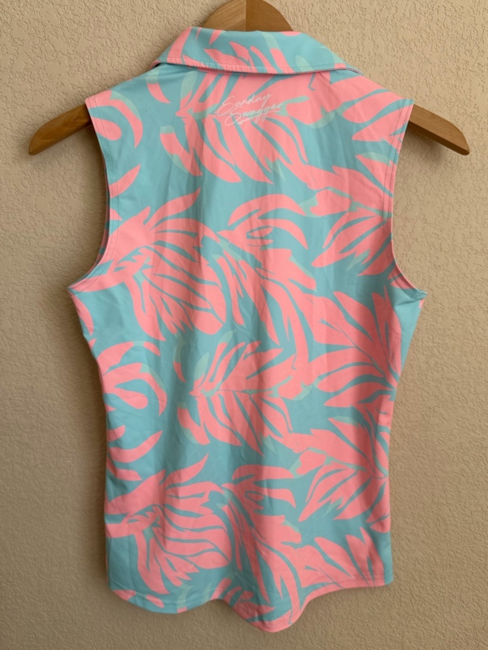 Sunday Swagger Sleeveless Golf Polo XS Blue Pink Tropical Palm Athletic Tank Top - Picture 7 of 12